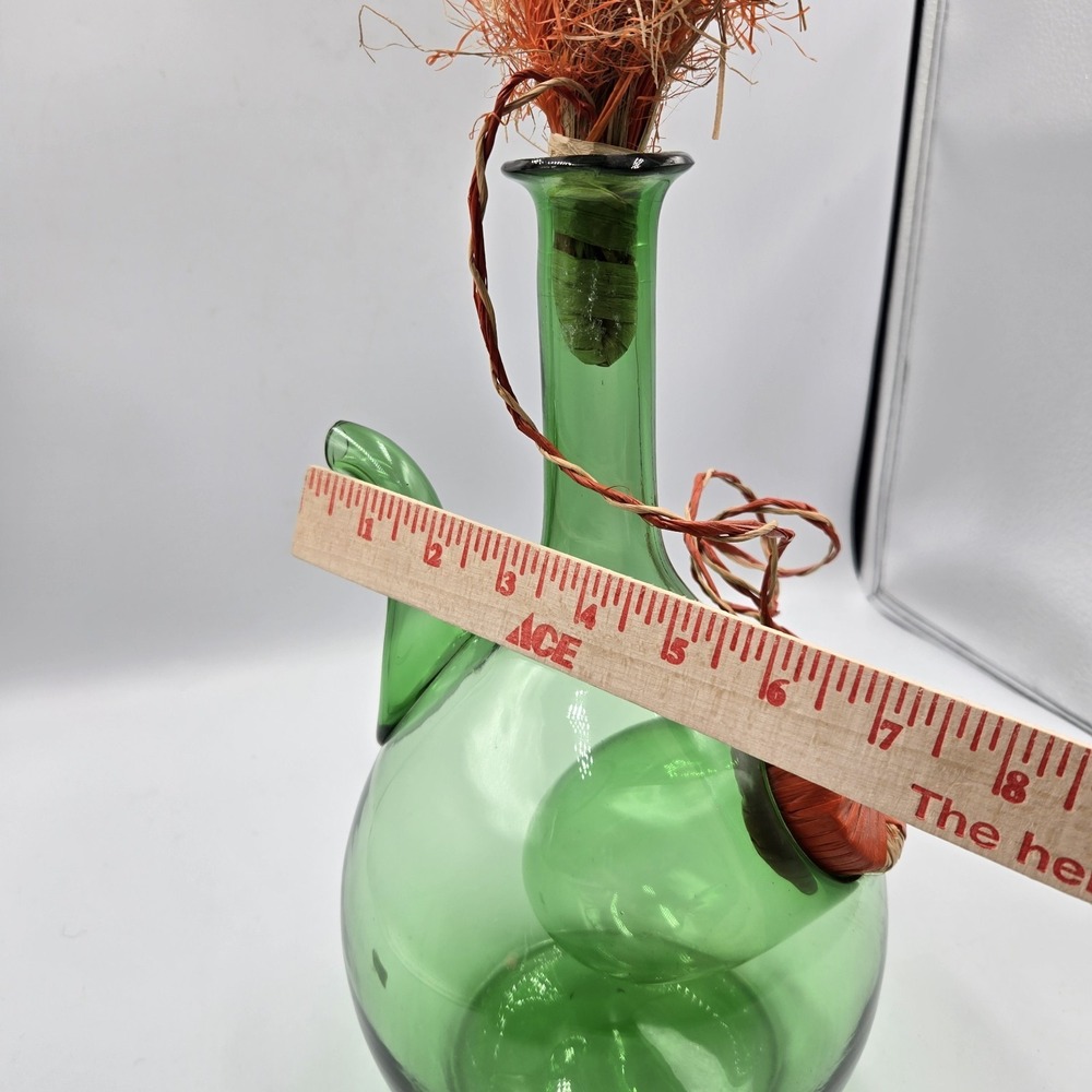 Vintage Hand Blown Green Glass Italian Wine Decanter With Ice Chamber & Stopper - Picture 8 of 8